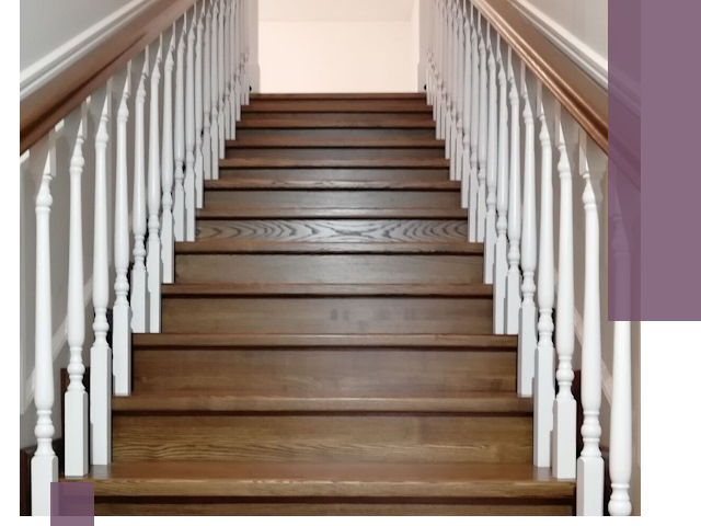 Лестницы из ясеня на заказ в Мариинске — изготовление и монтаж