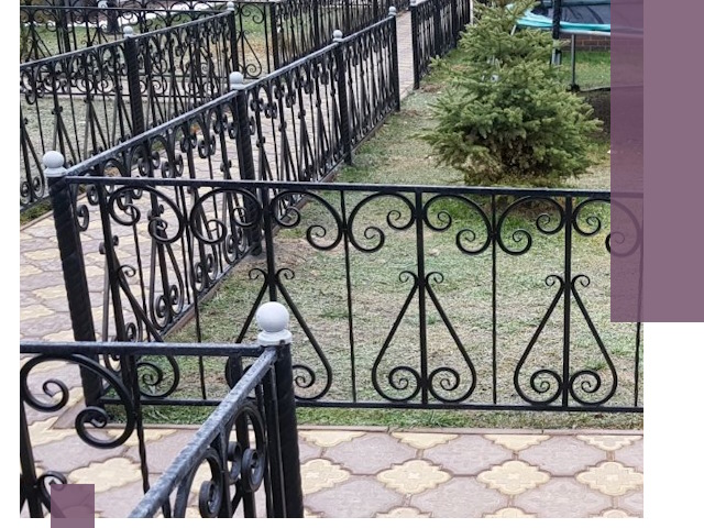 Кованые газонные ограждения под ключ в Мариинске