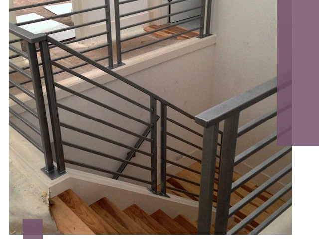 Изготовление поручней из металла и дерева в Мариинске